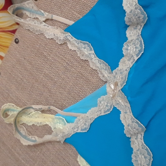 Old.navy lace camisole. New size M - Picture 2 of 4